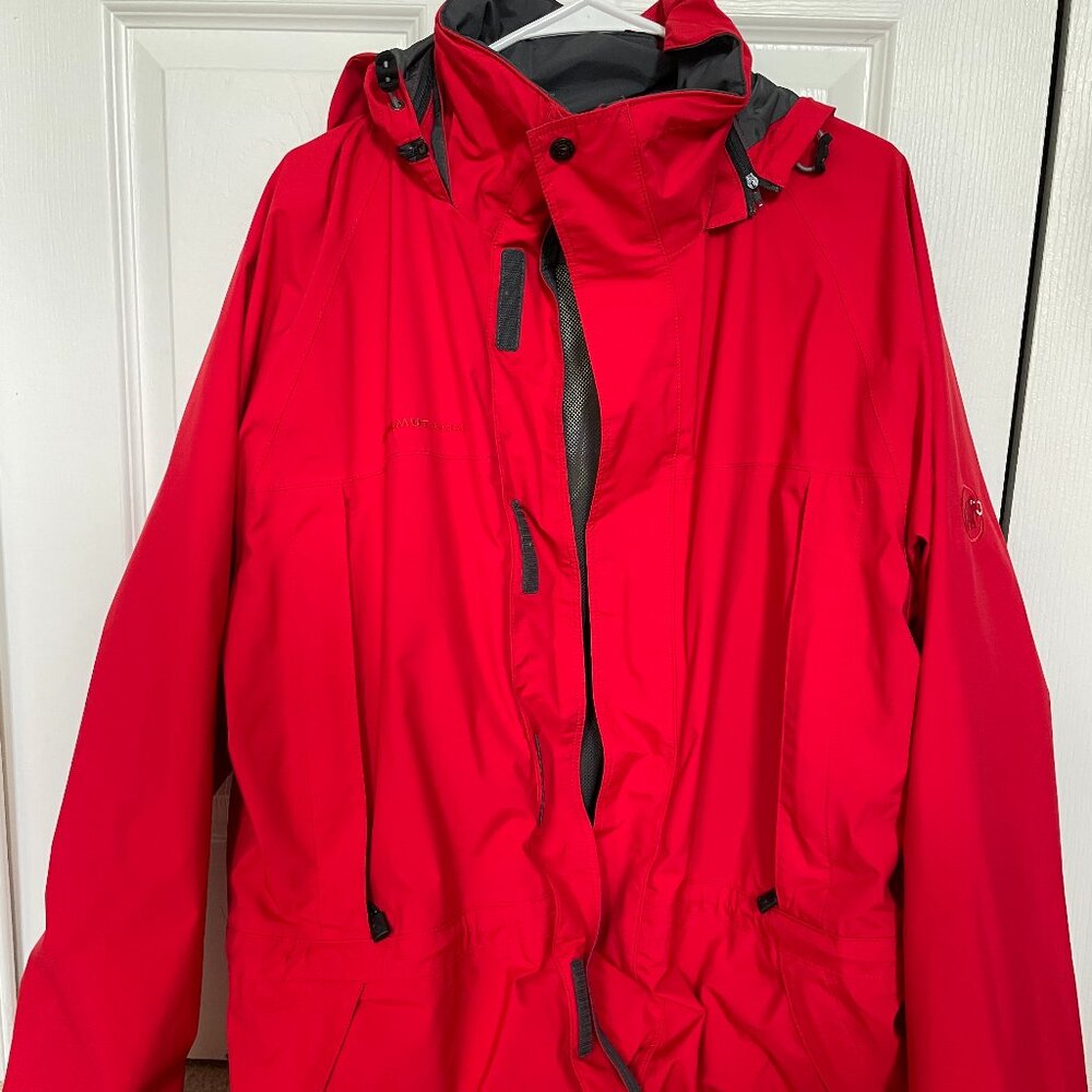 Mammut men's red Goretex jacket - Picture 2 of 9